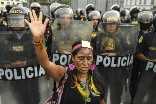 秘鲁抗议者誓言在三月来临之际发出声音